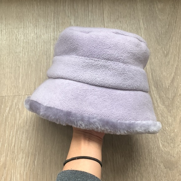 Y2K bimbo-core winter hat - Picture 4 of 4